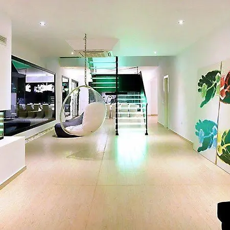 Luxury Eve * Viros