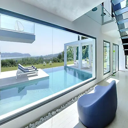 Luxury Eve Apartment Viros
