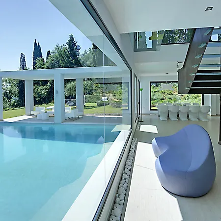 Luxury Eve